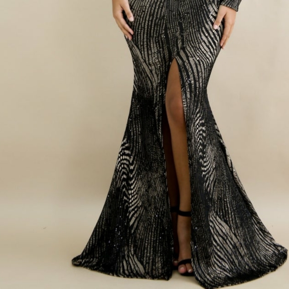 Beautiful black evening dress - Picture 2 of 4